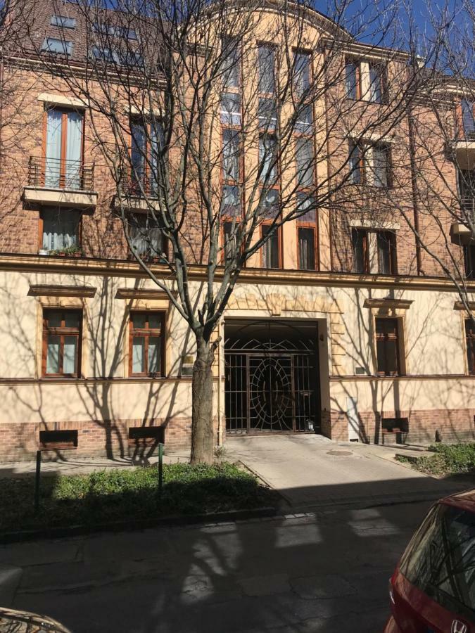 Ik Apartment ديبريتْسين المظهر الخارجي الصورة