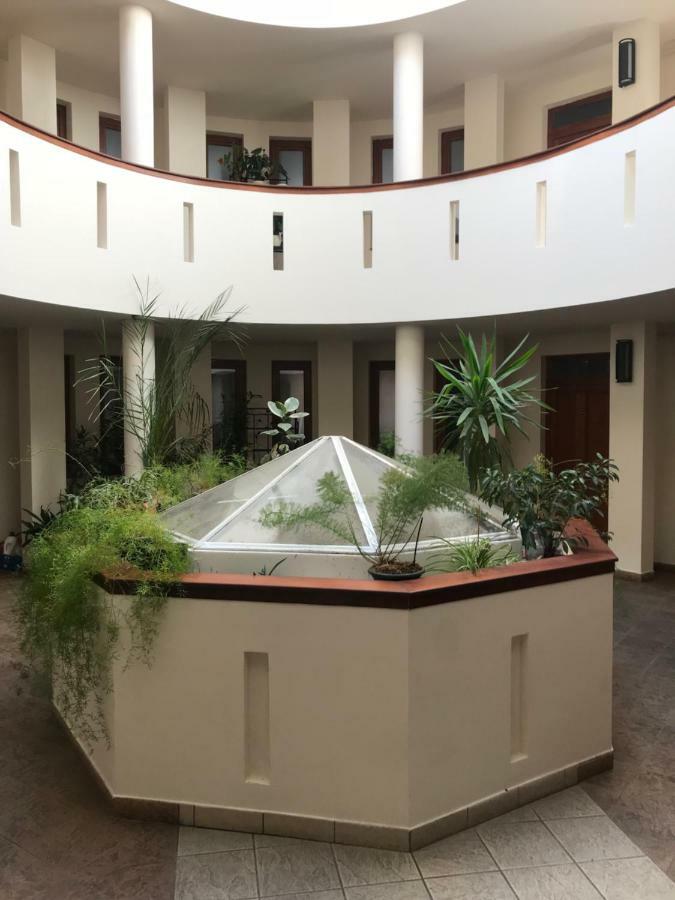 Ik Apartment ديبريتْسين المظهر الخارجي الصورة