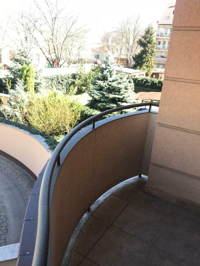 Ik Apartment ديبريتْسين المظهر الخارجي الصورة